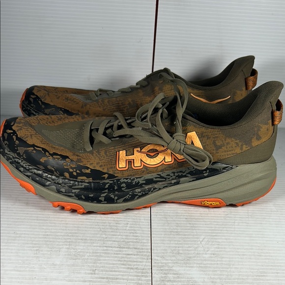Hoka Speedgoat 6 Men’s 11 2E wide shoe. S8 - Picture 3 of 8